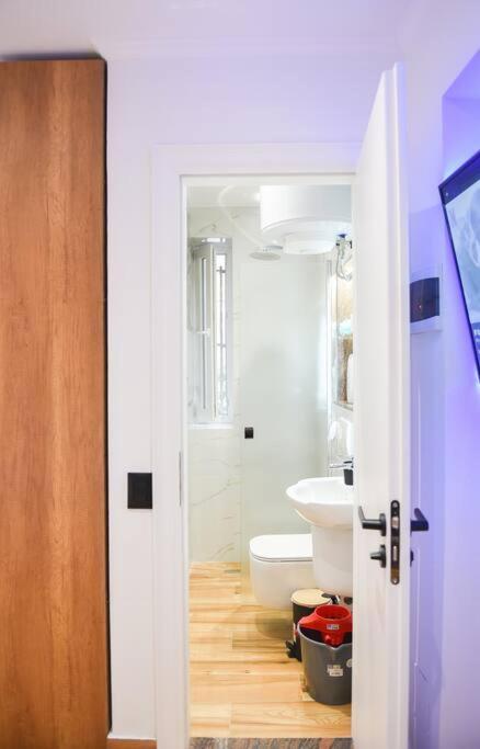 City Center 12 - Tirana Way Apartments エクステリア 写真